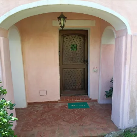 アパート Localita Cala Del Faro. Affitto Bilocale Con Portico E Giardino.