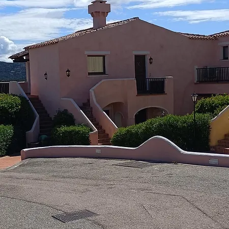 Апартаменты Localita Cala Del Faro. Affitto Bilocale Con Portico E Giardino.