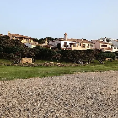 Localita Cala Del Faro. Affitto Bilocale Con Portico E Giardino. Porto Cervo