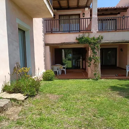 Localita Cala Del Faro. Affitto Bilocale Con Portico E Giardino. * 포르투 세르보