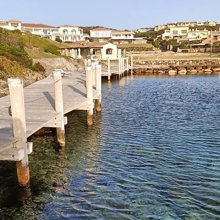 Localita Cala Del Faro. Affitto Bilocale Con Portico E Giardino. 포르투 세르보
