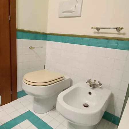 Localita Cala Del Faro. Affitto Bilocale Con Portico E Giardino. Apartment